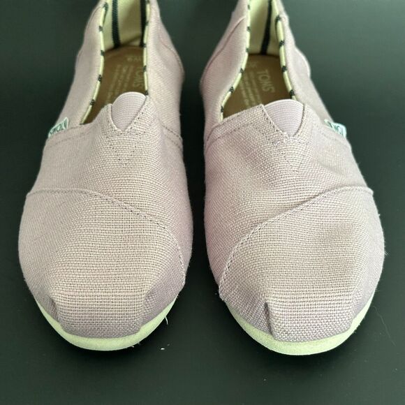 TOMS Shoes Slip On, Light Purple Womens Size 6M Canvas Boat Shoe *CLEAN - Picture 1 of 10